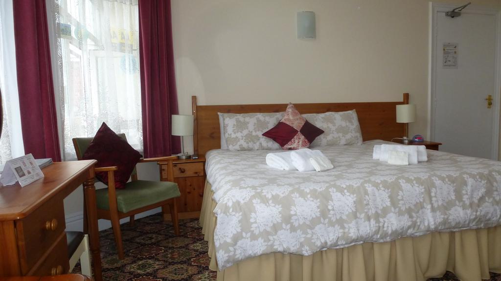 Whitehall Guest House Colwyn Bay Exteriér fotografie