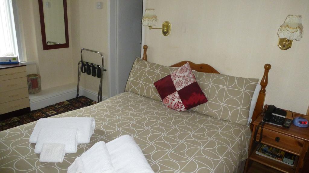 Whitehall Guest House Colwyn Bay Exteriér fotografie