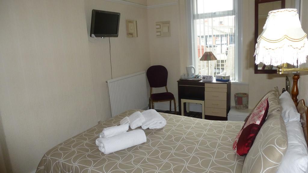 Whitehall Guest House Colwyn Bay Exteriér fotografie