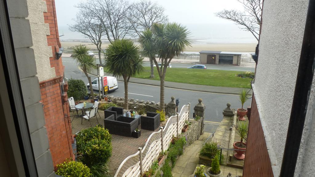 Whitehall Guest House Colwyn Bay Exteriér fotografie